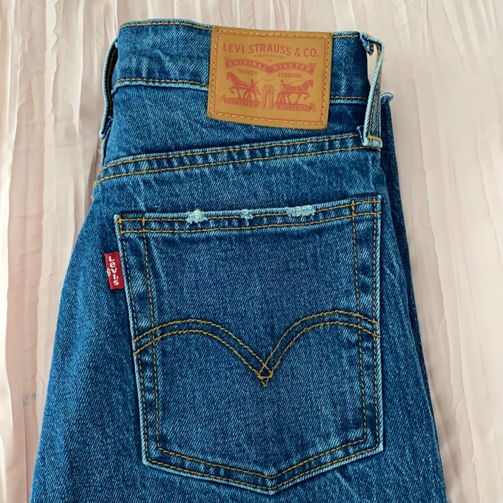 Levi’s Wedgie Fit Jeans